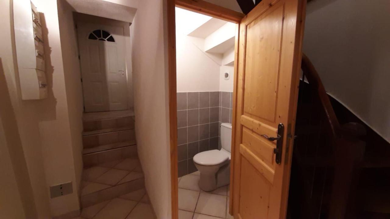 Petite Maison De Village Situee Entre Lacs, Cascades Et Montagnes Virieu-le-Grand Eksteriør billede