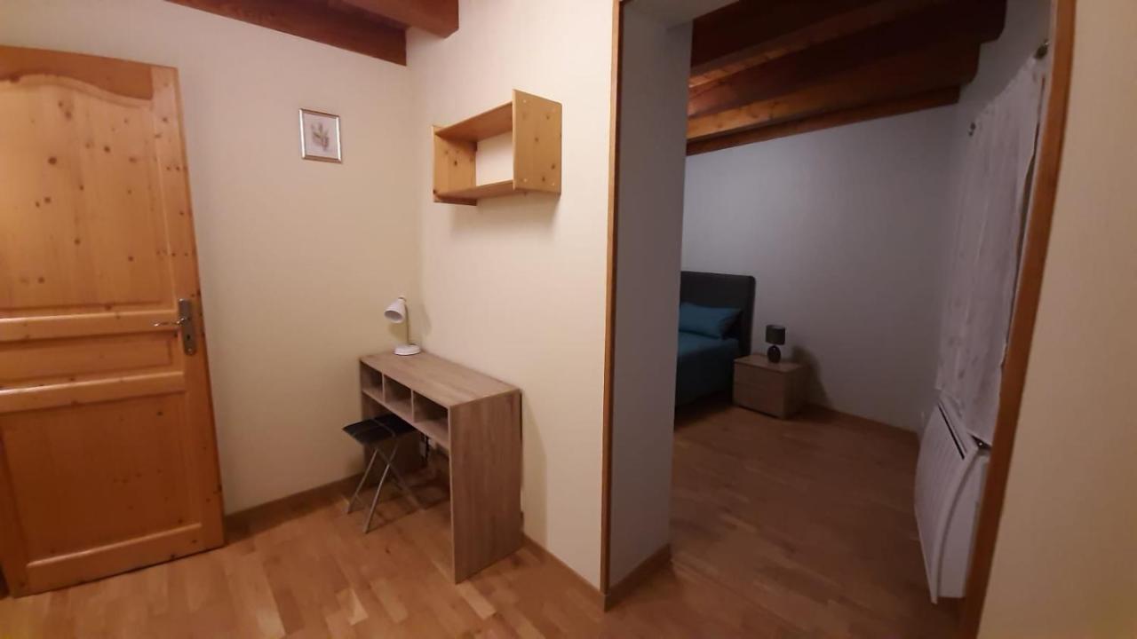 Petite Maison De Village Situee Entre Lacs, Cascades Et Montagnes Virieu-le-Grand Eksteriør billede